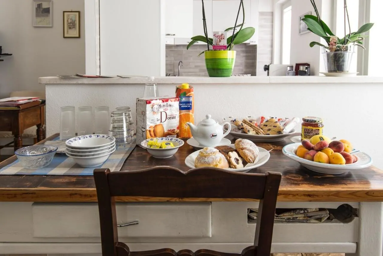 B-Karalis Bed and Breakfast Cagliari 0*,  Italia