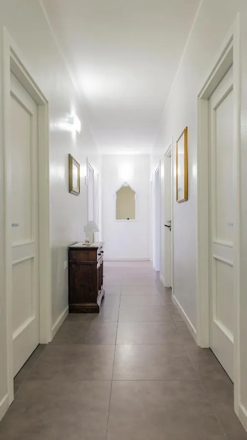 Bed & Breakfast B-Karalis Bed and Breakfast Cagliari Italia